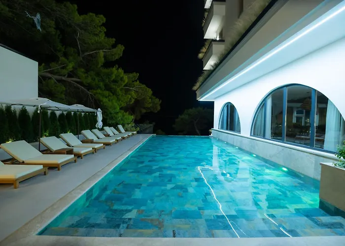 Great White Hotel